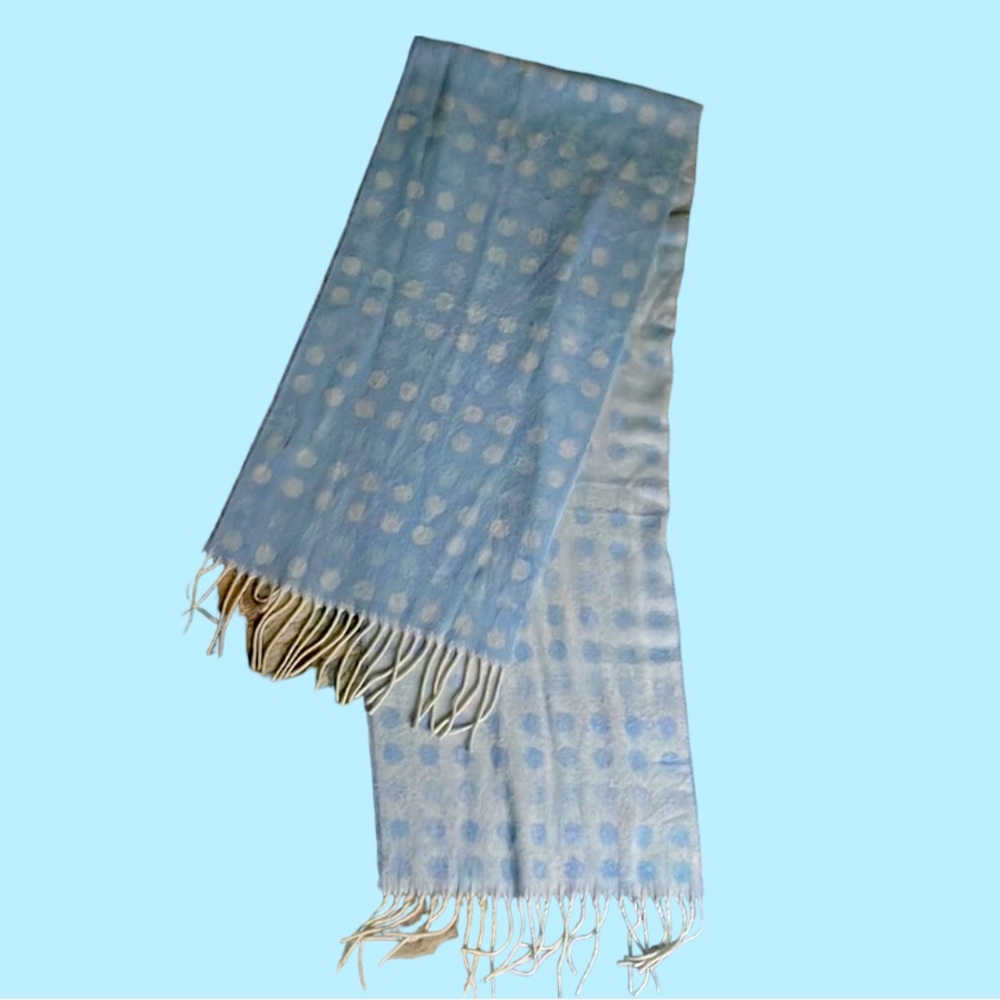 Pringle Scottish cashmere scarf. Stylish & warm ❄️ 🥶 Winter.